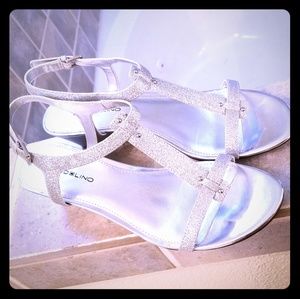 Bandolino Gurrey Silver Sparkle Wedge Sandals